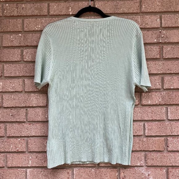 SILK LORE Short Sleeve Sweater. 100% silk in mint green. Figure flattering. - Picture 7 of 8